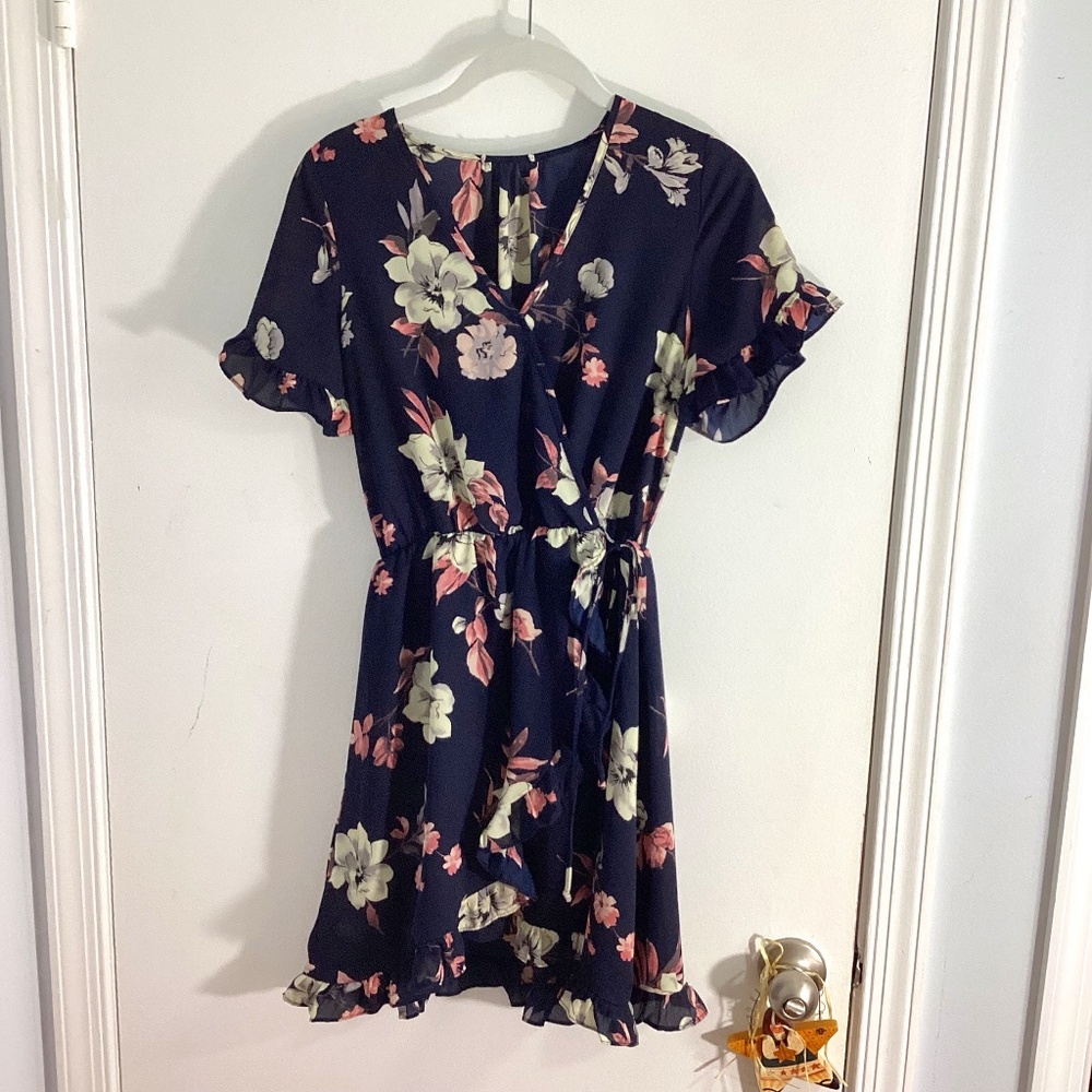 WOMANS XS MINI DRESS BLUE FLORAL RUFFLES FEMININE PARTY CASUAL  COQUETTE